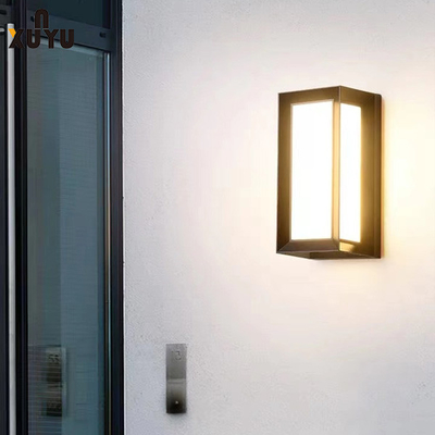 أضواء الجدار LED الحديثة والدليل على الرطوبة 18W للفناء في الهواء الطلق
